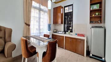 Family Villa, 2 Bedrooms, Smoking, Garden View | Private kitchen | Fridge, microwave, oven, stovetop