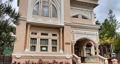 Villa Kota Bunga Allamanda