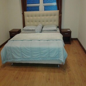 House, 5 Bedrooms | 1 bedroom, desk, free WiFi - Villa Kota Bunga Dandelion (Cipanas)