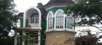 Villa Kota Bunga Lavender