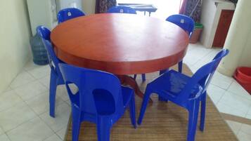 1 bedroom, individually decorated, individually furnished, desk
