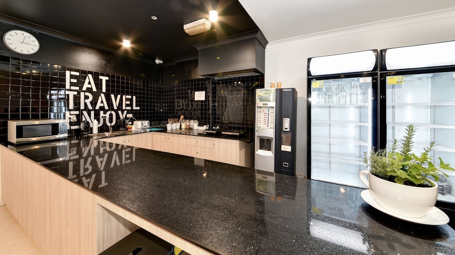 Space Q Capsule Hotel