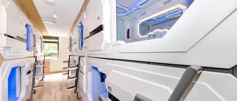 Single Room (Single Capsule)