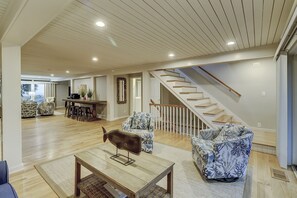 Flat-screen TV - Cassina Palms (Hilton Head Island)