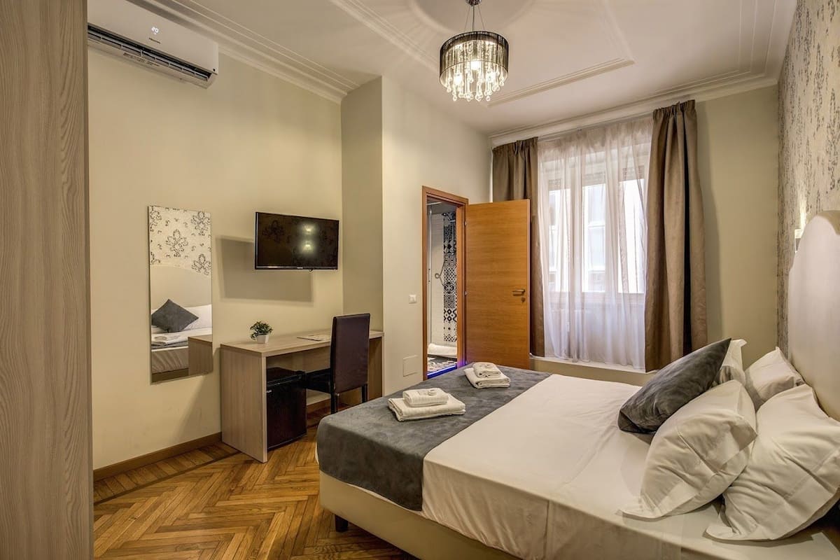 Standard Double Room | Bar mini, dihias secara berasingan