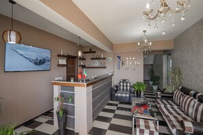 Reception - Hotel Keos (Sarandë)