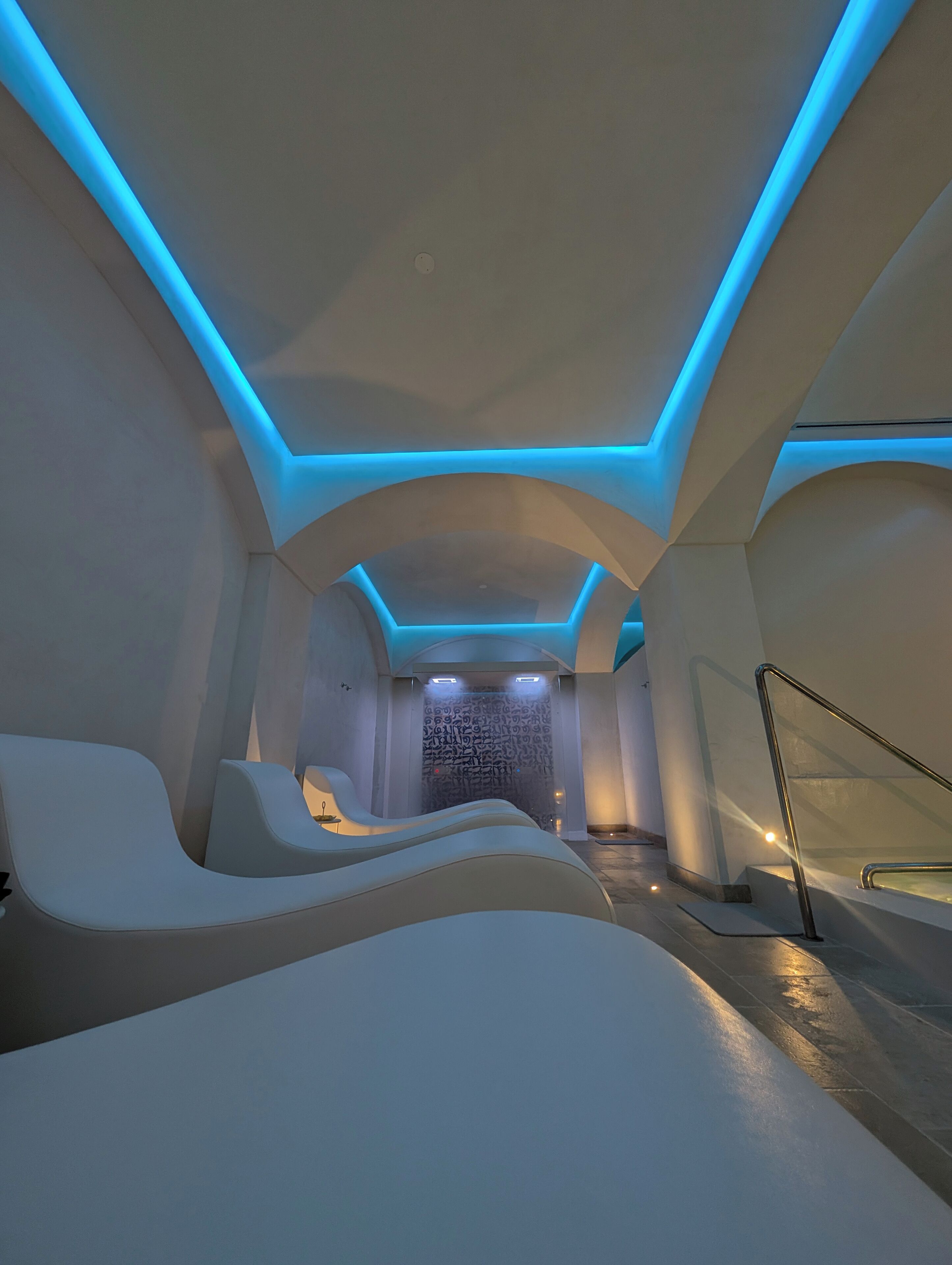 Couples treatment rooms, Turkish bath, aromatherapy, reflexology
