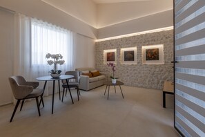 Royal-Suite, 1 Queen-Bett, eingeschränkter Meerblick