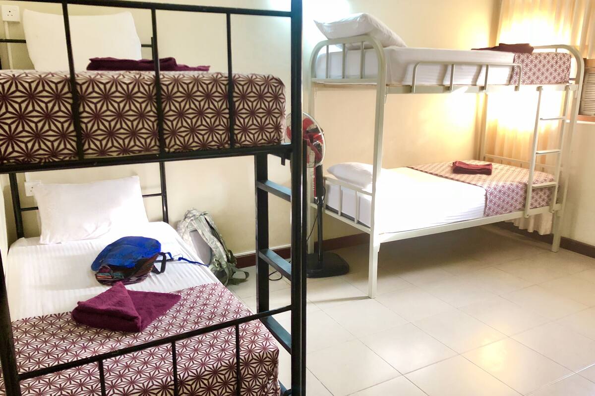 Premium bedding, in-room safe, desk, free WiFi