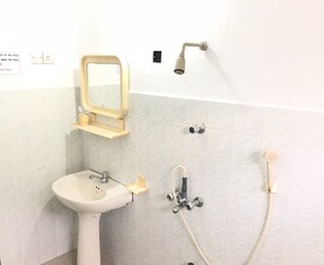 Free toiletries, towels