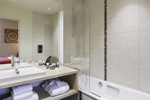 Classic Room, 1 Queen bed, Non Smoking Interior, (Twin bed on request) | Bathroom | Free toiletries, hair dryer, bathrobes, slippers - Best Western Plus Hotel Escapade Senlis (Senlis)