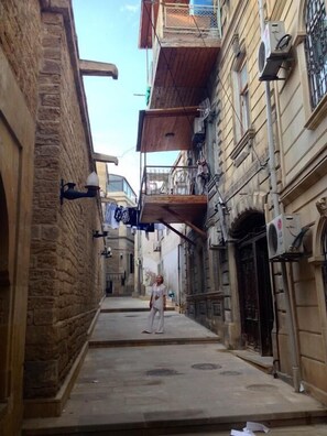 Front of property - Town Gates Hotel (Baku)