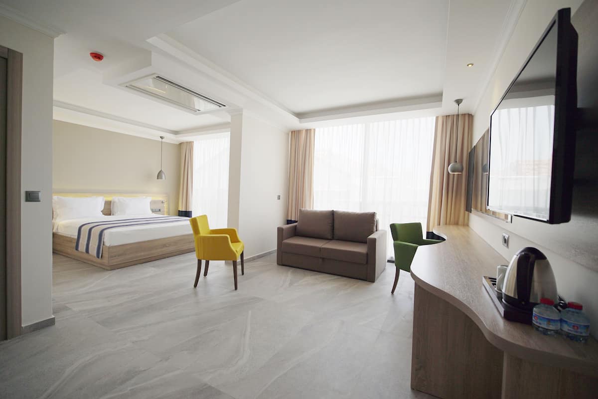 Premium bedding, memory-foam beds, minibar, in-room safe