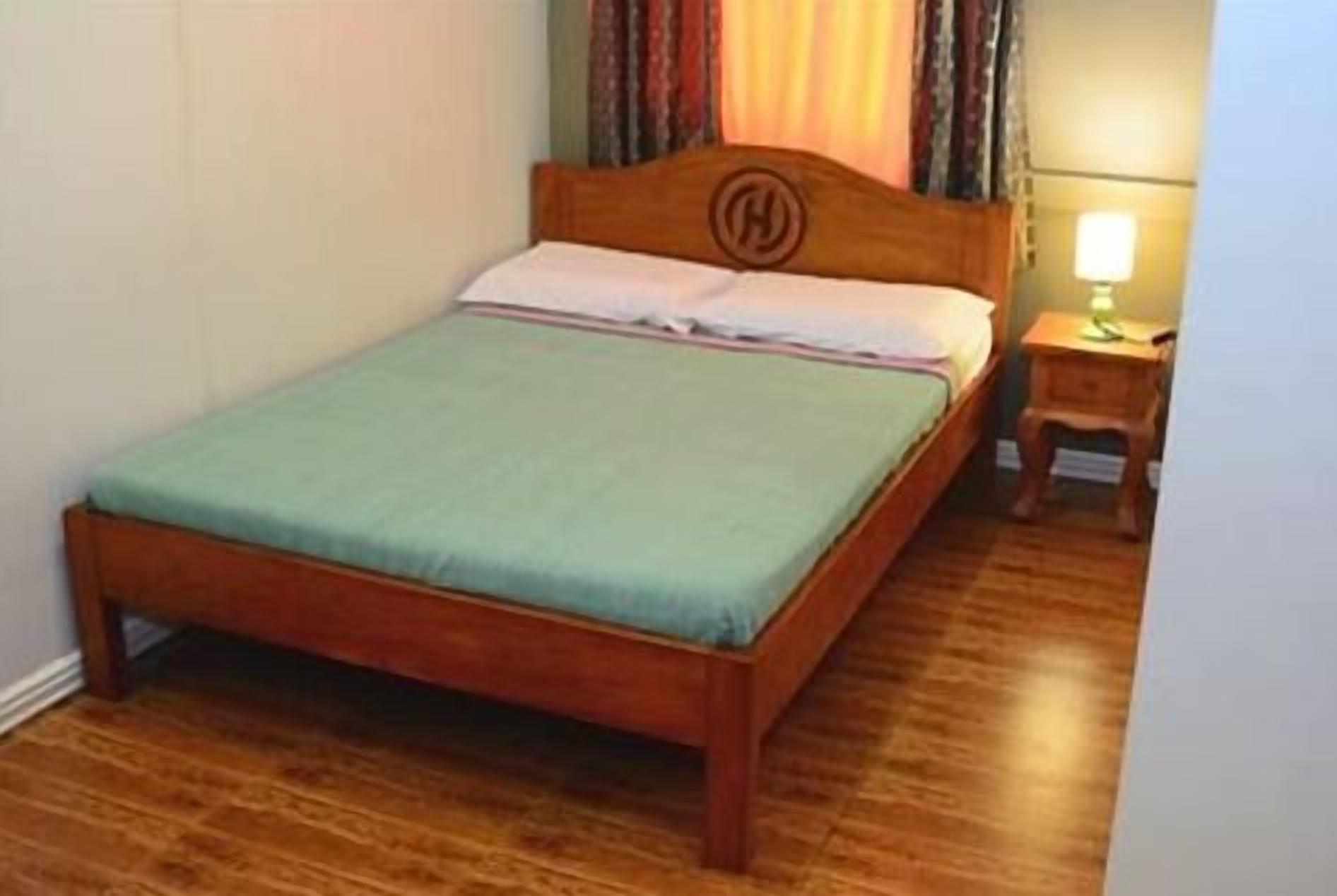 superior double room | desk, free wifi, bed sheets