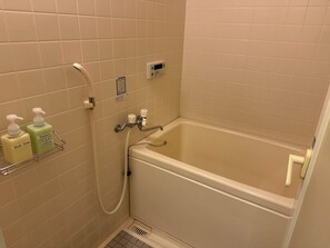 Japanese-style Room, Non Smoking (Maximum 7 People) | Bathroom