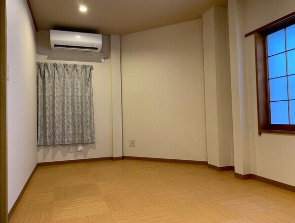 Japanese-style Room, Non Smoking (Maximum 7 People) | 1 bedroom, free WiFi