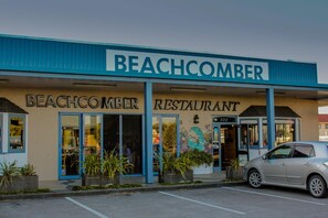 Exterior - Beachcomber Lodge & Backpacker (Kaitaia)