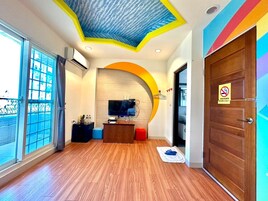Family Quadruple Room | 1 bedroom, blackout drapes, soundproofing, free WiFi