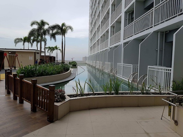 المنشأة من الخارج