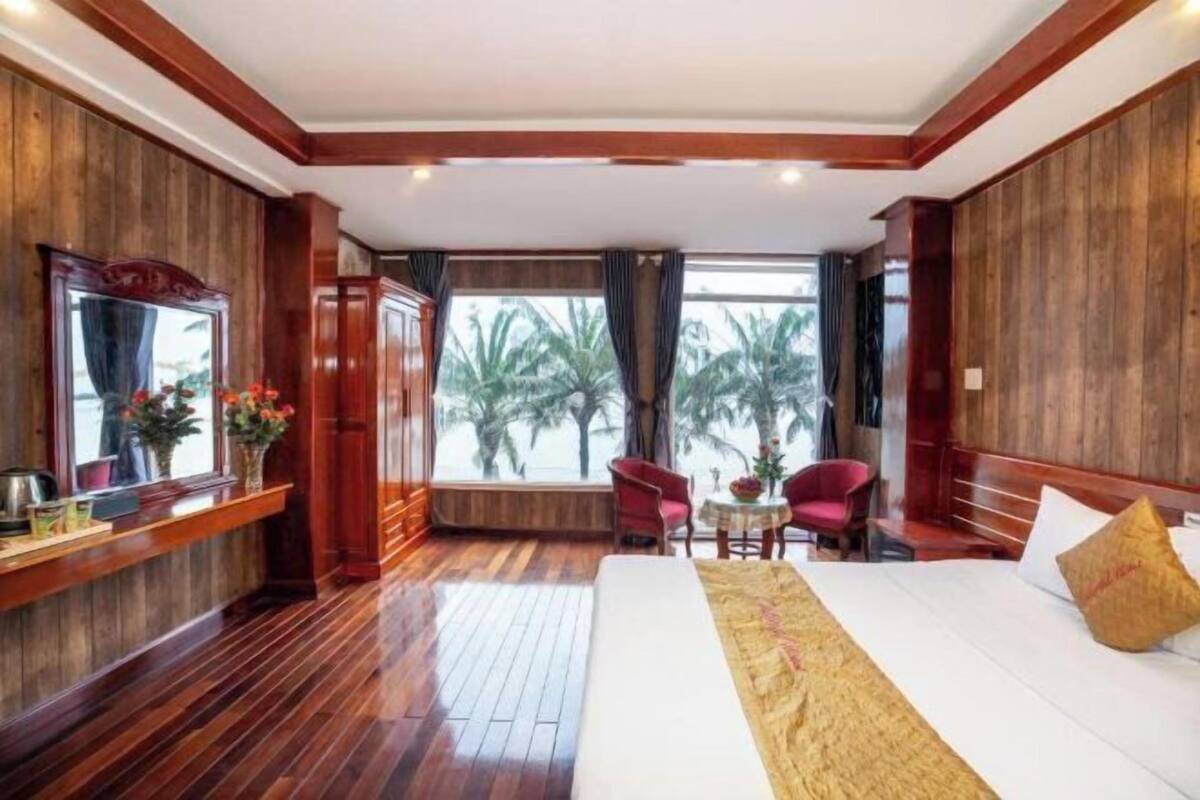 1 bedroom, minibar, desk, soundproofing