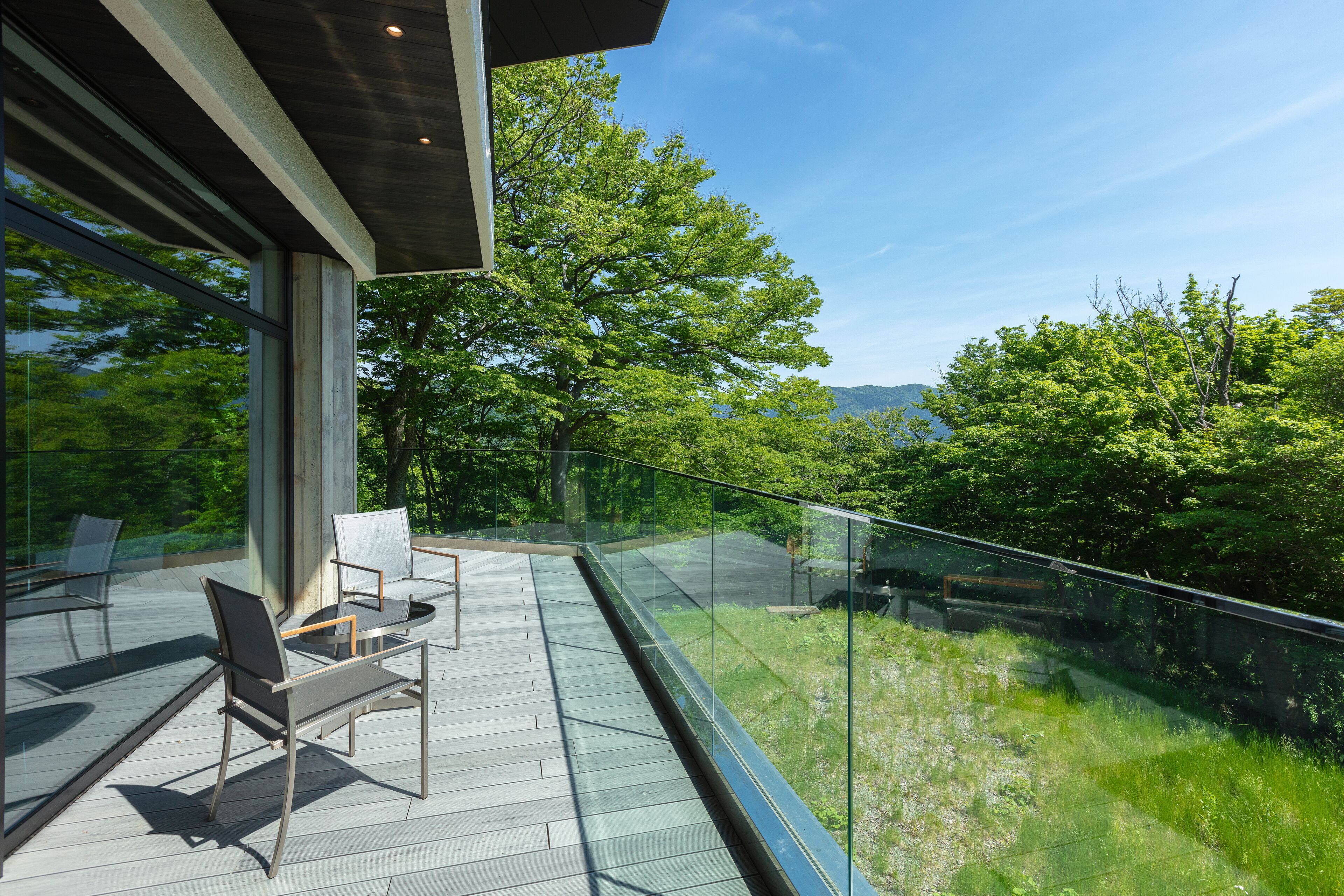 Suíte grand, terraço | Frigobar, cofres nos quartos, escrivaninha, Wi-Fi de cortesia