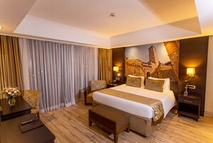 Penthouse, 3 Bedrooms | Premium bedding, in-room safe, desk, blackout drapes