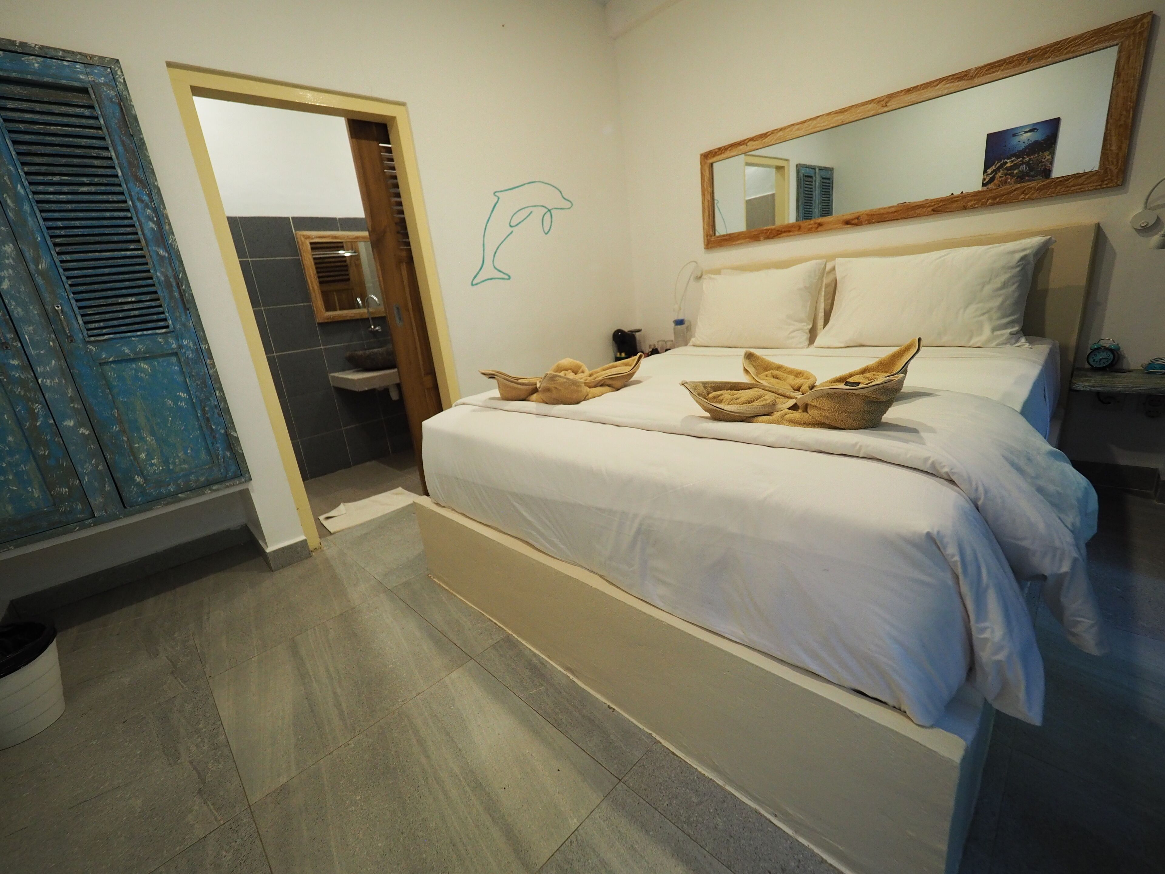 Premium bedding, Select Comfort beds, in-room safe