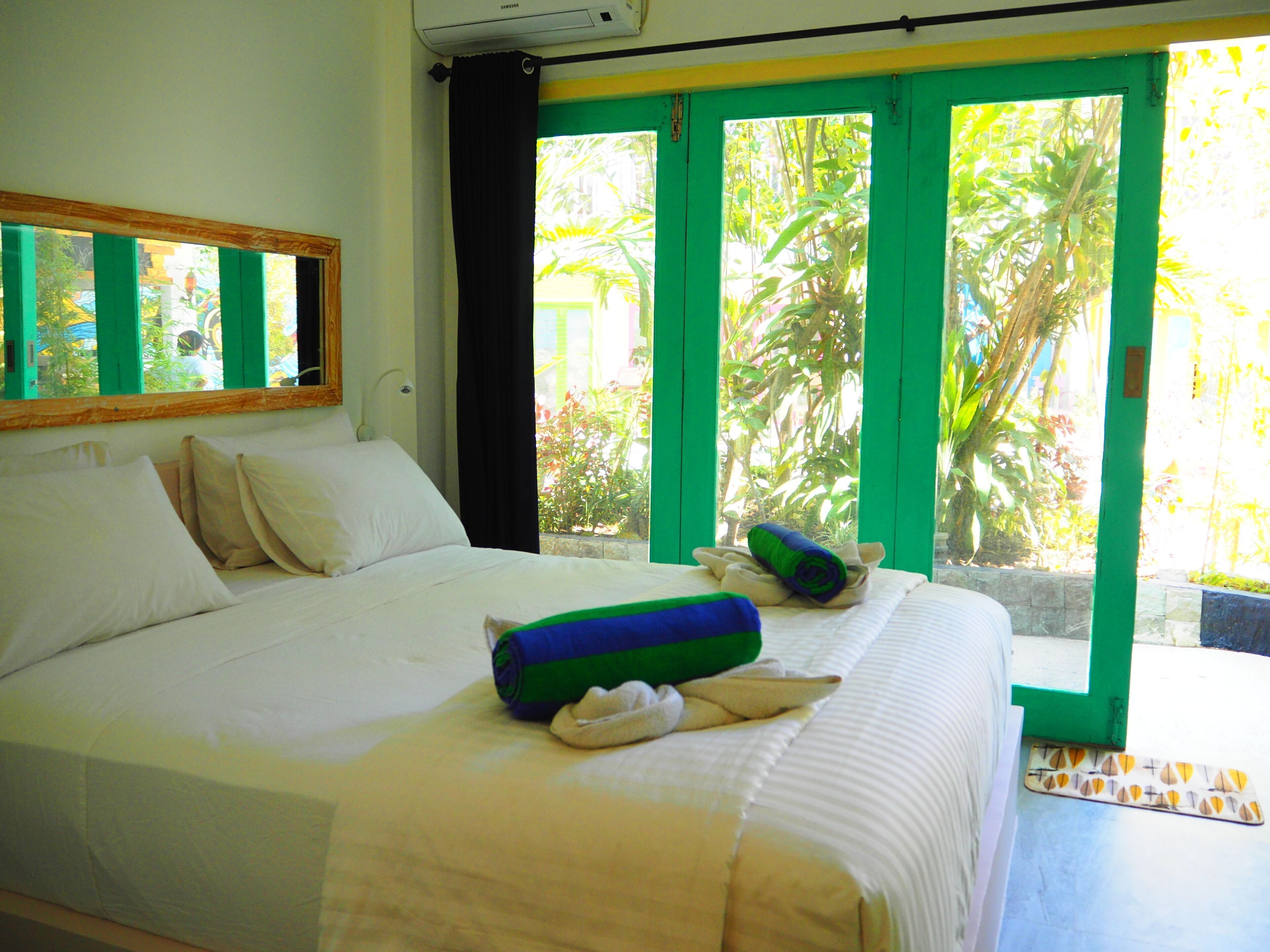 Premium bedding, Select Comfort beds, in-room safe