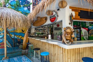 Bar vid poolen