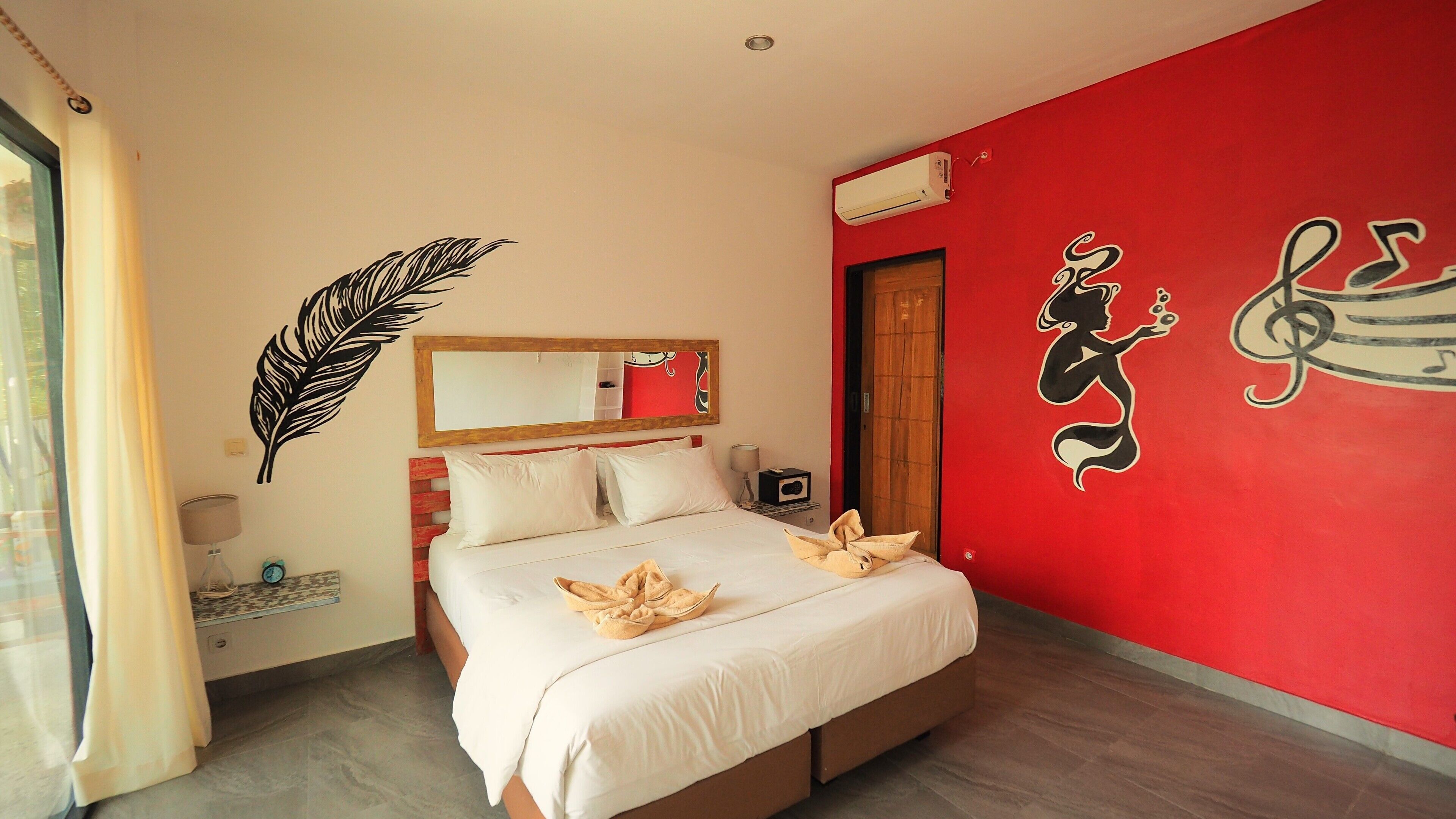 Premium bedding, Select Comfort beds, in-room safe