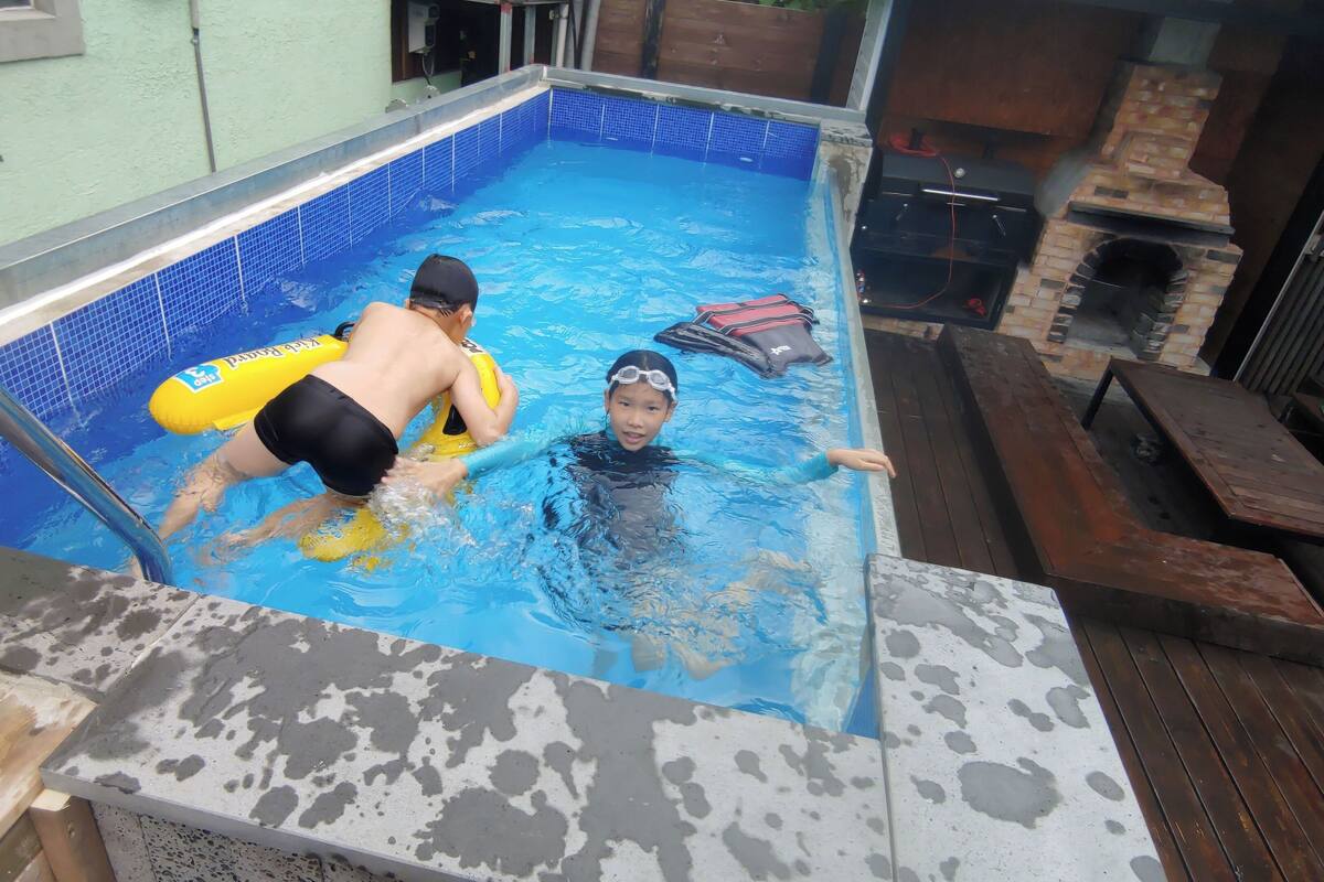 ทาวน์โฮมสำหรับครอบครัว, 2 ห้องนอน (Mi-ni - 1 queen and 2 futons) | ลานระเบียง/นอกชาน