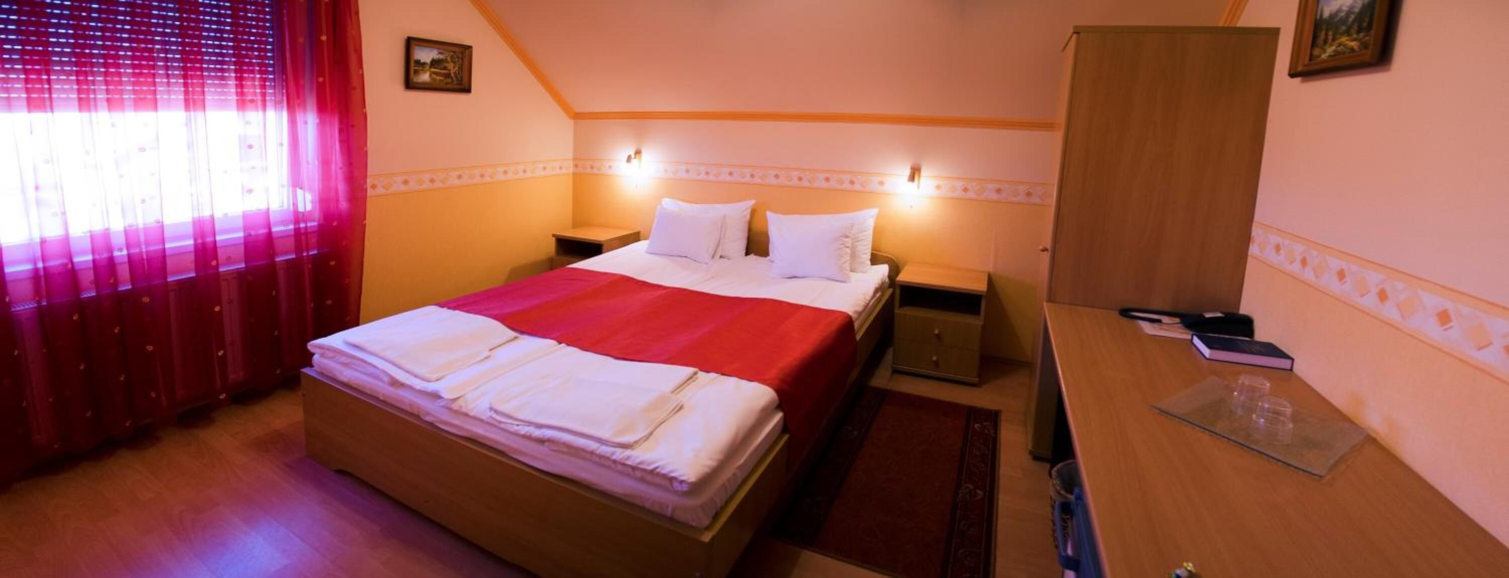 in-room safe, desk, soundproofing, free wifi