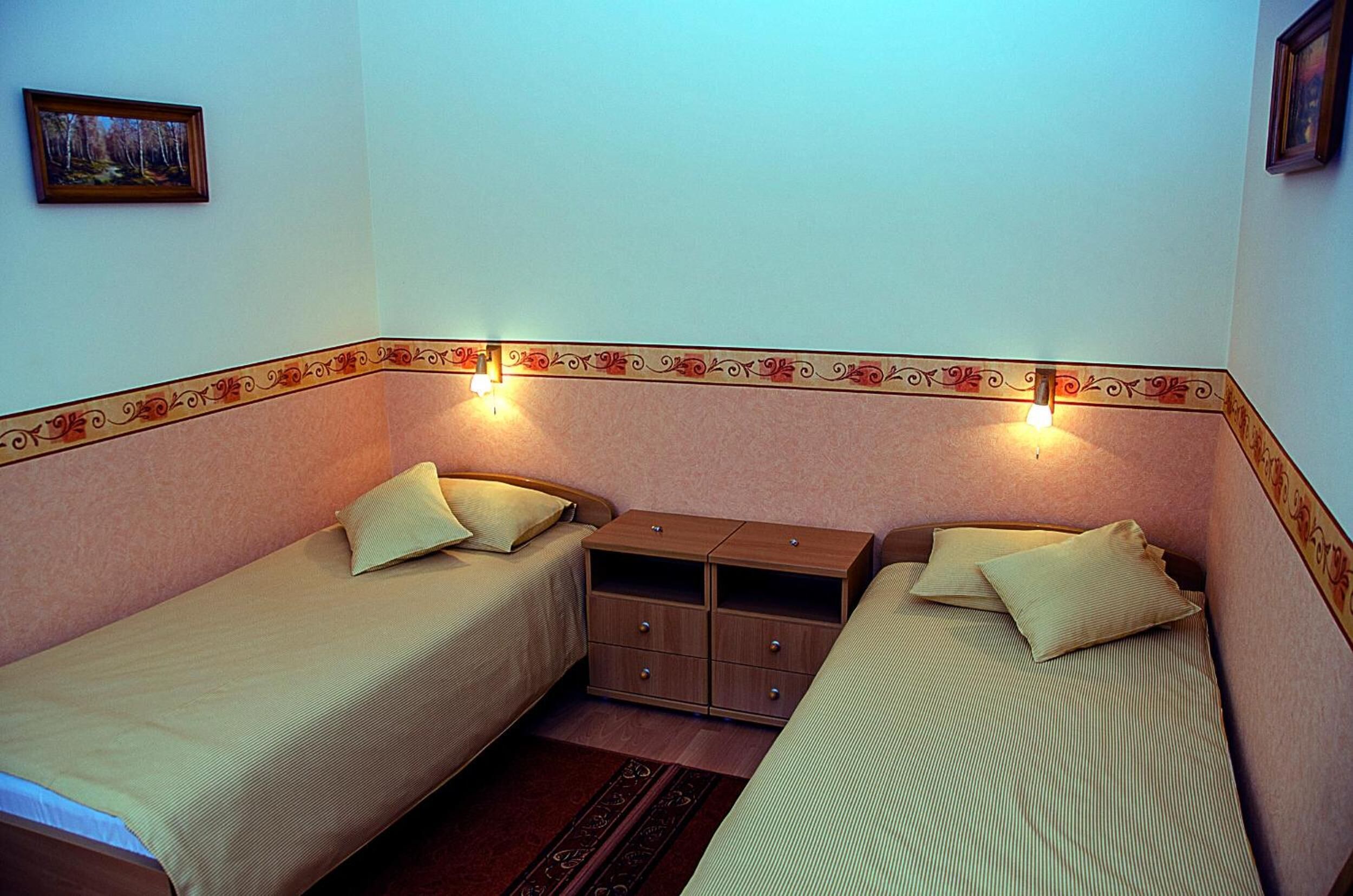 in-room safe, desk, soundproofing, free wifi