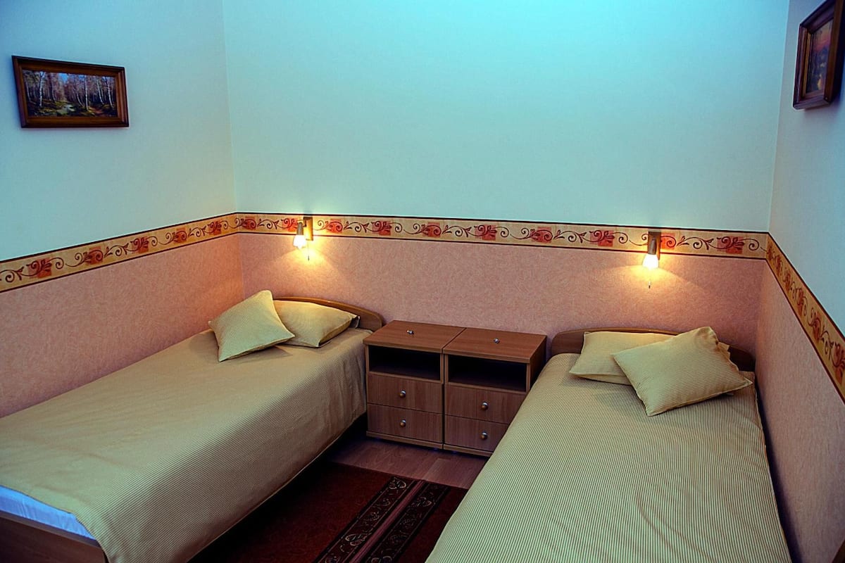 in-room safe, desk, soundproofing, free wifi