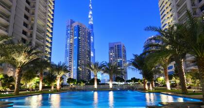 Maison Privee - Radiant Urban Retreat with Iconic Burj Khalifa Vws