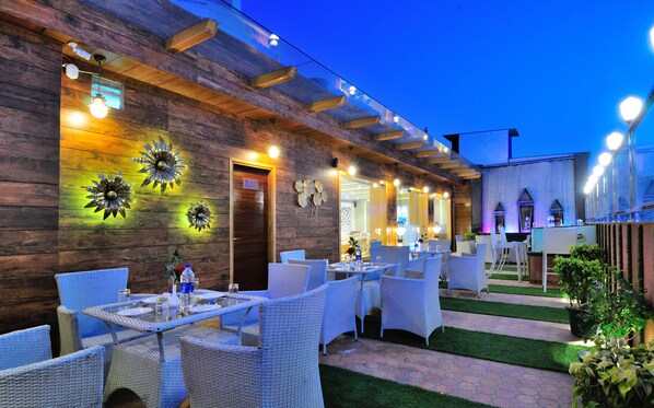 Restaurant - The Gold Regency (New Delhi)