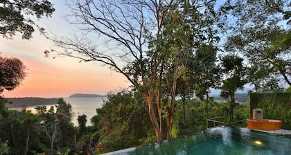 Ambong Pool Villas