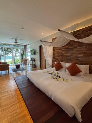 Free minibar items, in-room safe, desk, blackout curtains - Ambong Pool Villas (Langkawi)