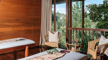 Couples treatment room(s), hot stone massages, deep-tissue massages