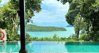 Ambong Pool Villas