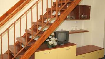 1 bedroom, desk, soundproofing, iron/ironing board