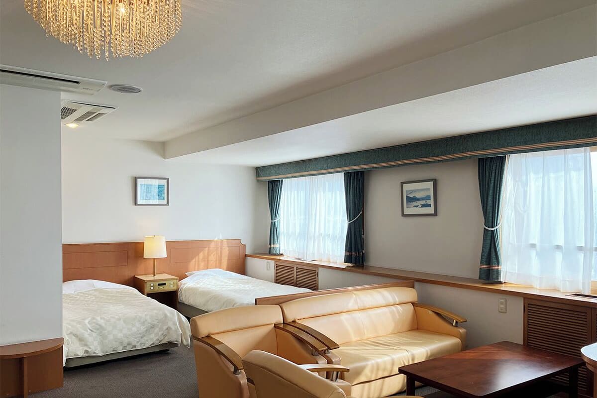 Room with Tatami Area-High Floor & Sea View + Living Room-Sea View - Non-Smoking | In-room safe, desk, bed sheets