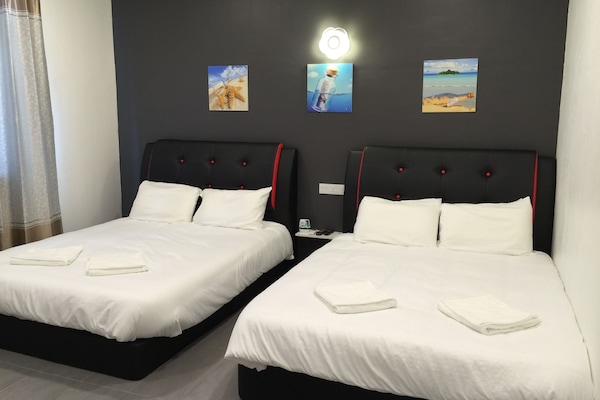 Family Room | Free WiFi