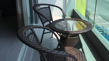 Chambre Triple, balcon | Balcon