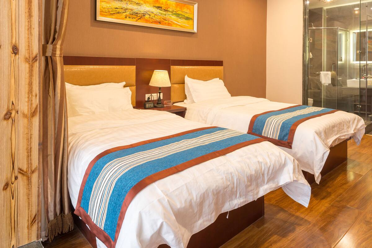 Deluxe Triple Room | Premium bedding, in-room safe, desk, blackout drapes