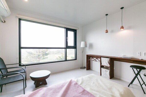 Tvåbäddsrum | Vardagsrum | Platt-tv