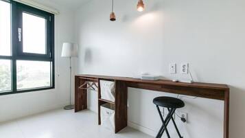 Twin Room | Room amenity