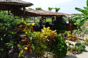 Garden - Hill Top Resort (Ngwe Saung)