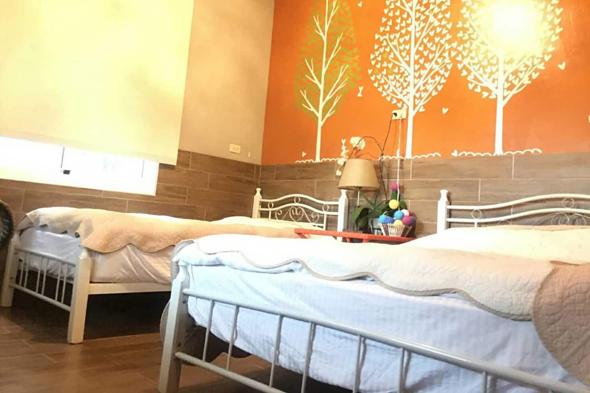 Basic Double Room, Shared Bathroom