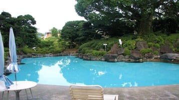 Seasonal outdoor pool